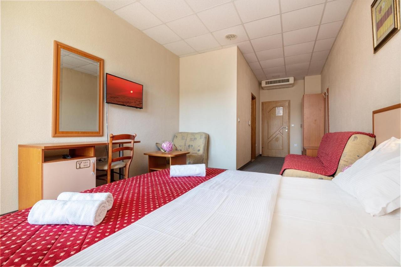Hotel Luna Neum Exterior photo